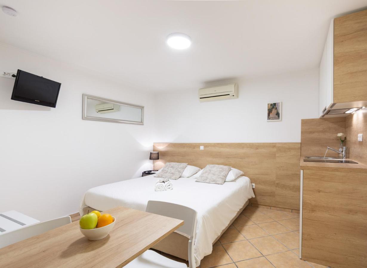 Apartments & Rooms Buble Трогир Экстерьер фото